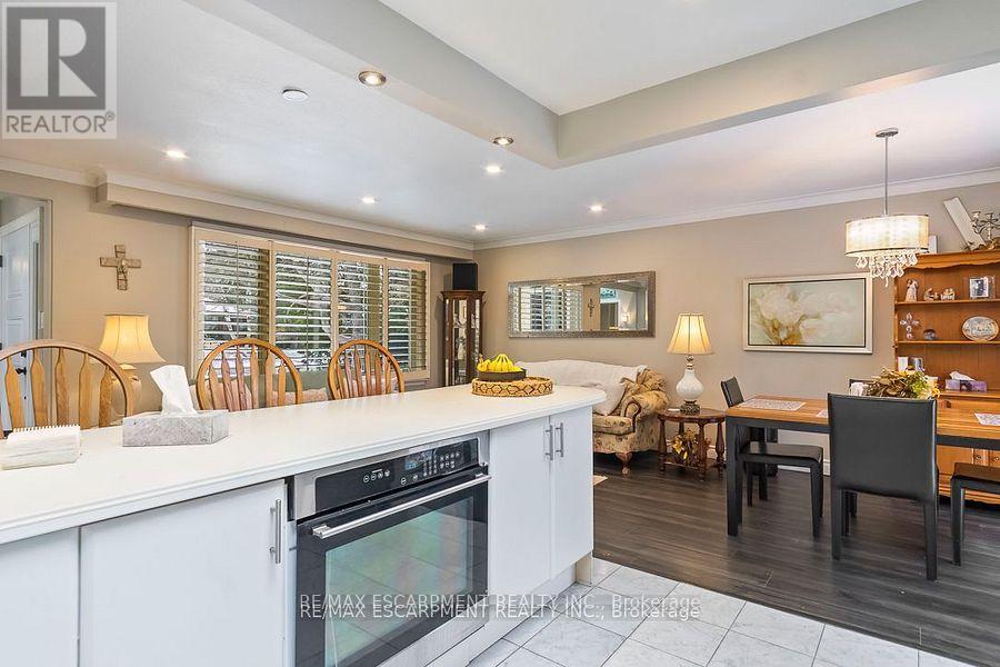 Photo 10 of 177 Woodhaven Park Drive, Oakville ON