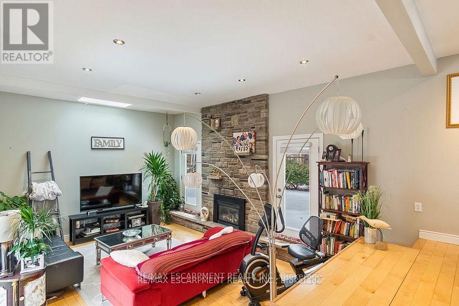 Photo 16 of 177 Woodhaven Park Drive, Oakville ON