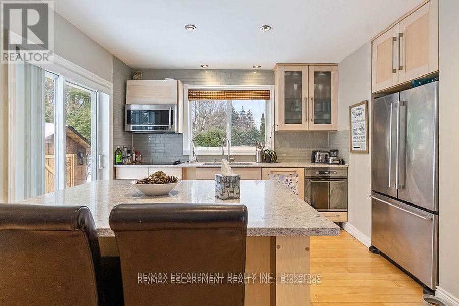 Photo 18 of 177 Woodhaven Park Drive, Oakville ON