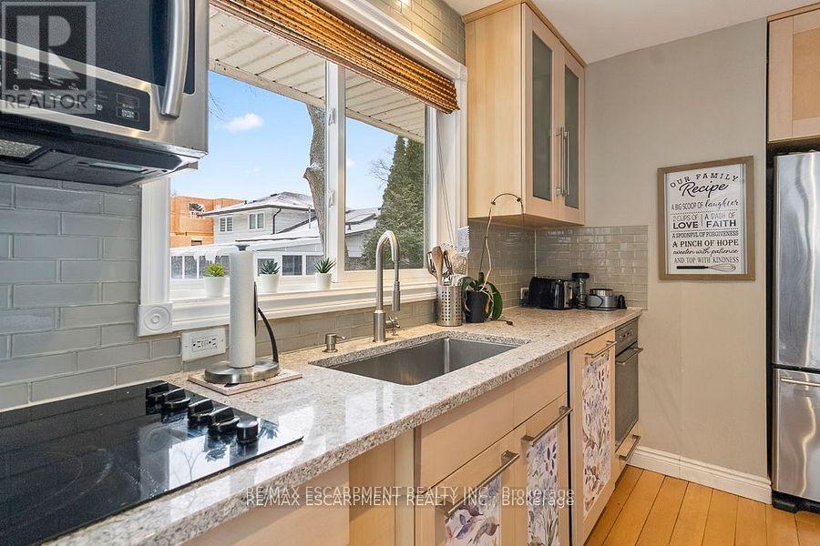 Photo 20 of 177 Woodhaven Park Drive, Oakville ON