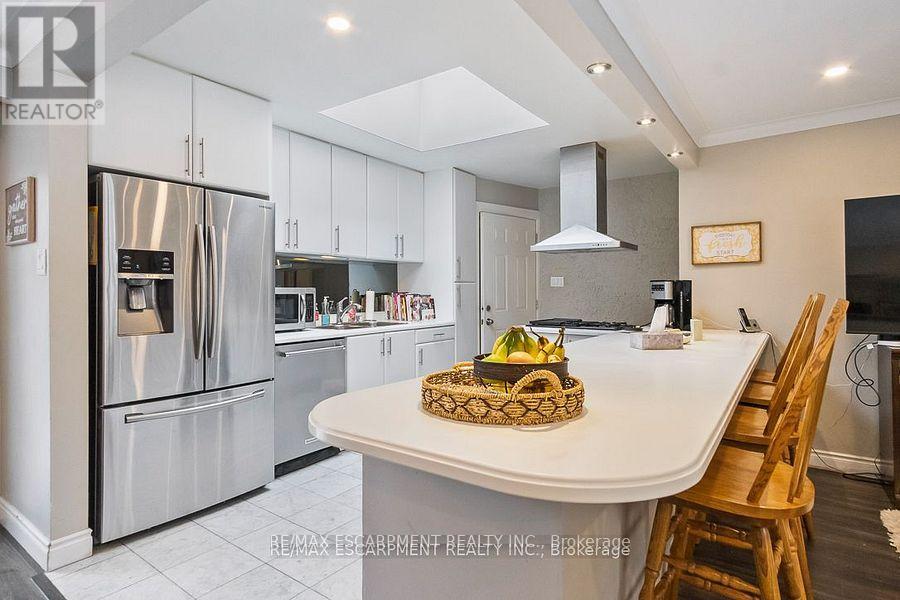 Photo 9 of 177 Woodhaven Park Drive, Oakville ON