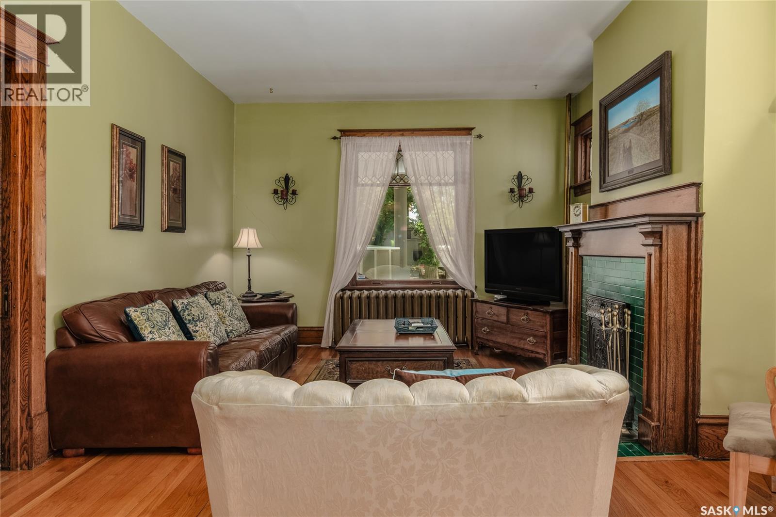 Photo 14 of 1116 Clifton Avenue, Moose Jaw SK
