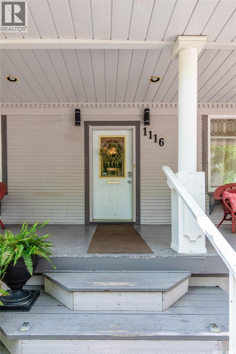 Photo 5 of 1116 Clifton Avenue, Moose Jaw SK