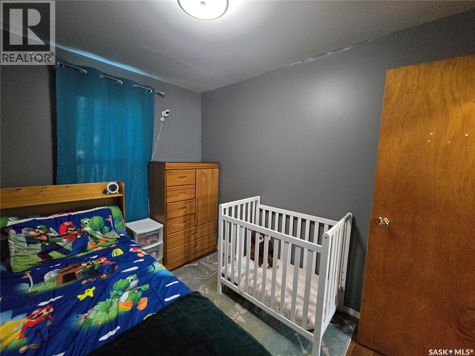 Photo 14 of 275 5th Avenue Ne, Swift Current SK