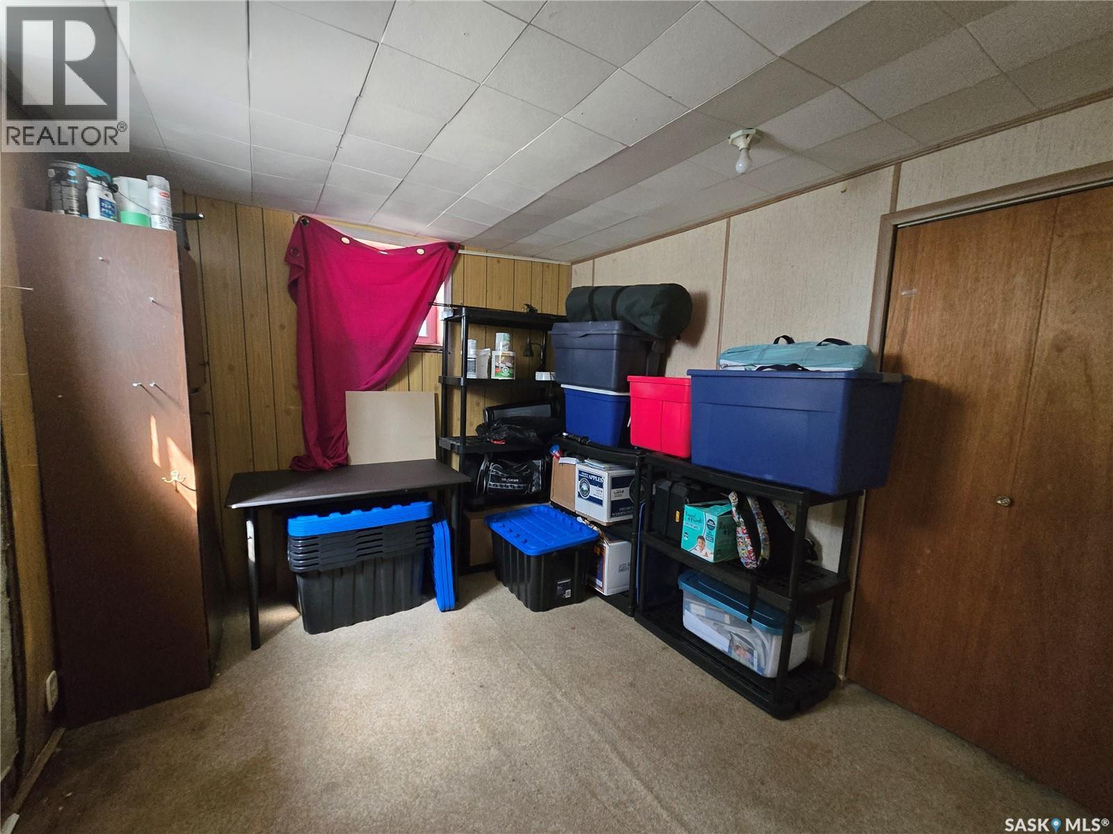 Photo 18 of 275 5th Avenue Ne, Swift Current SK