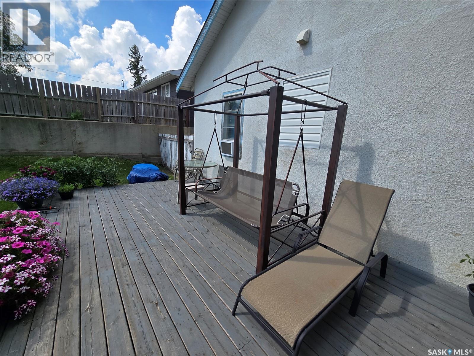 Photo 29 of 275 5th Avenue Ne, Swift Current SK
