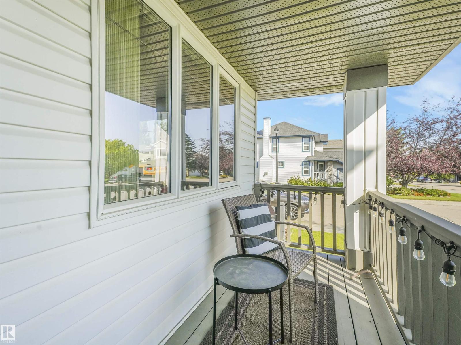 Photo 4 of 504 Byrne Cr Sw, Edmonton AB