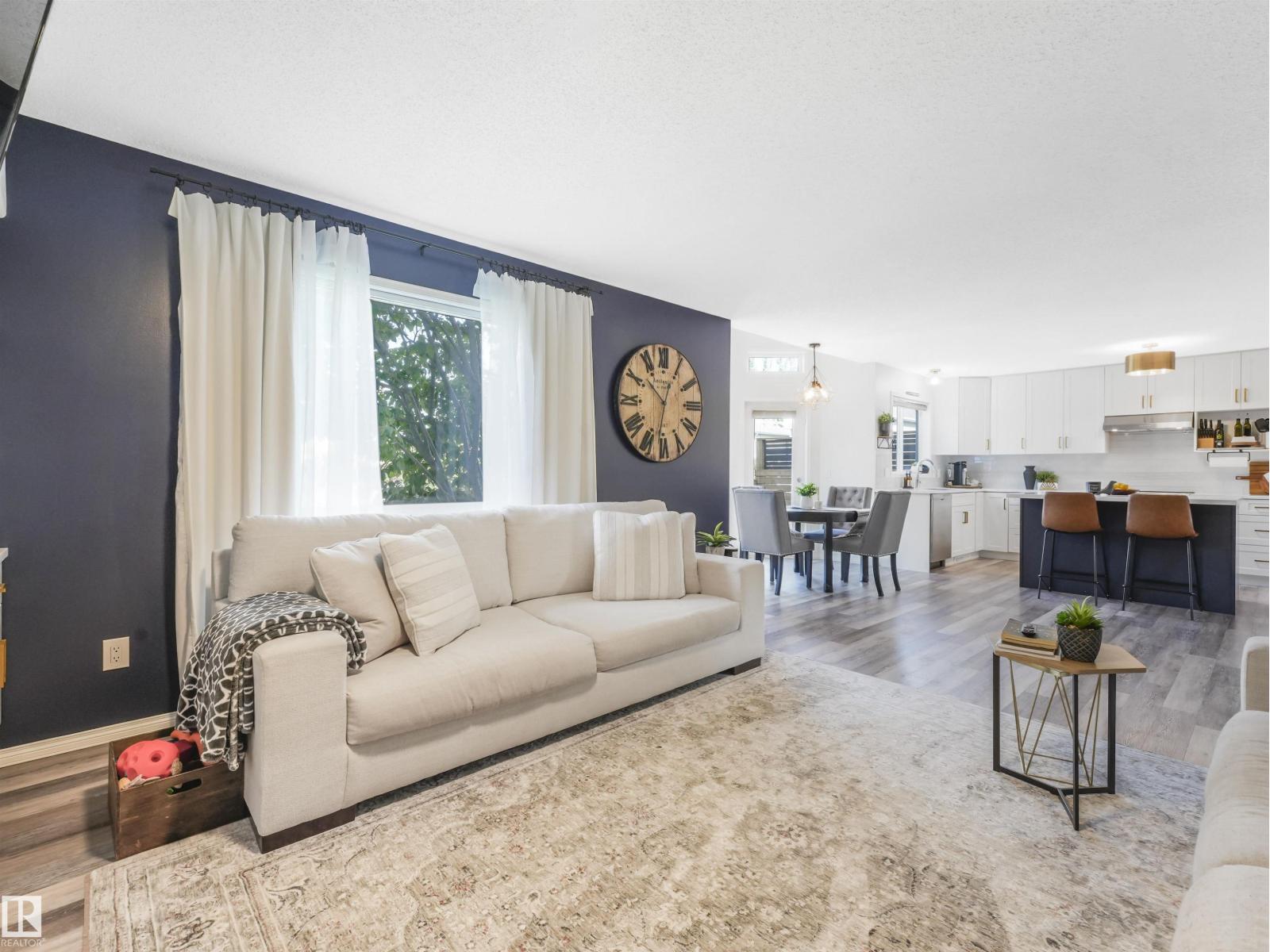 Photo 11 of 504 Byrne Cr Sw, Edmonton AB