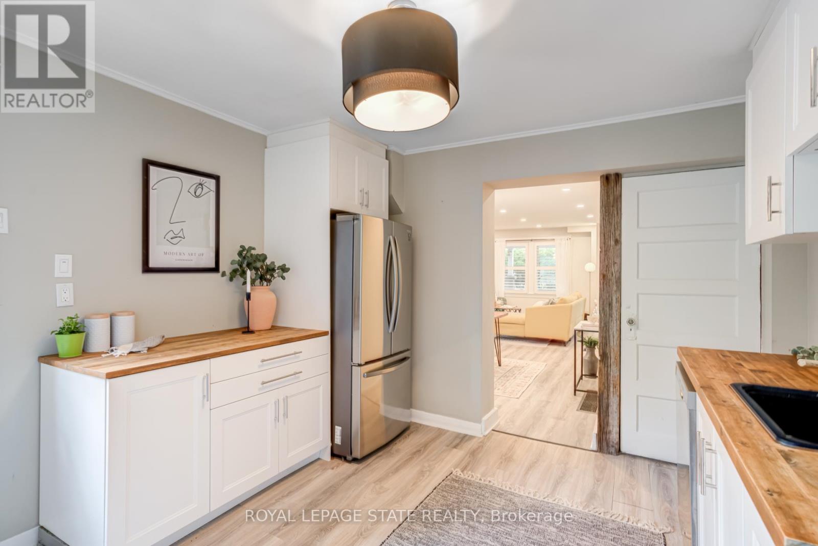 Photo 25 of 39 East Bend Avenue S, Hamilton ON