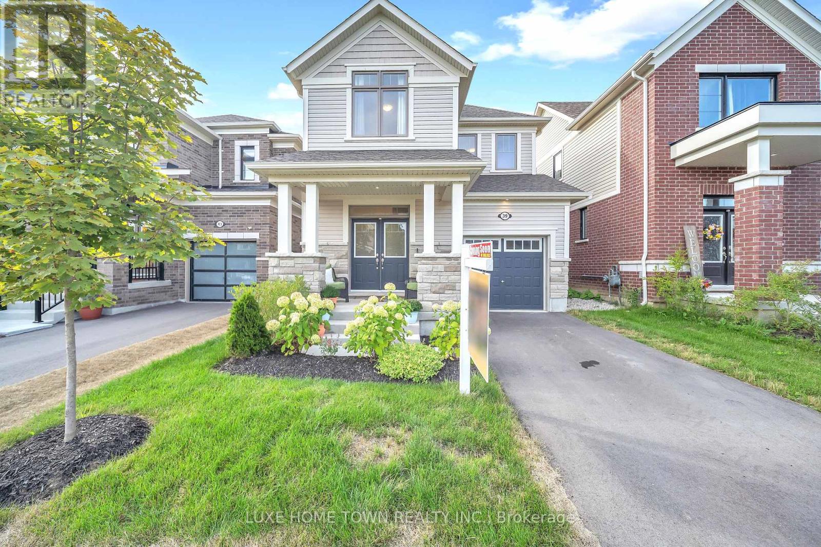 Photo 12 of 39 Spicer Street, Centre Wellington ON