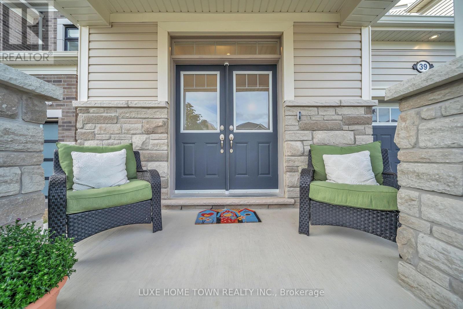 Photo 13 of 39 Spicer Street, Centre Wellington ON
