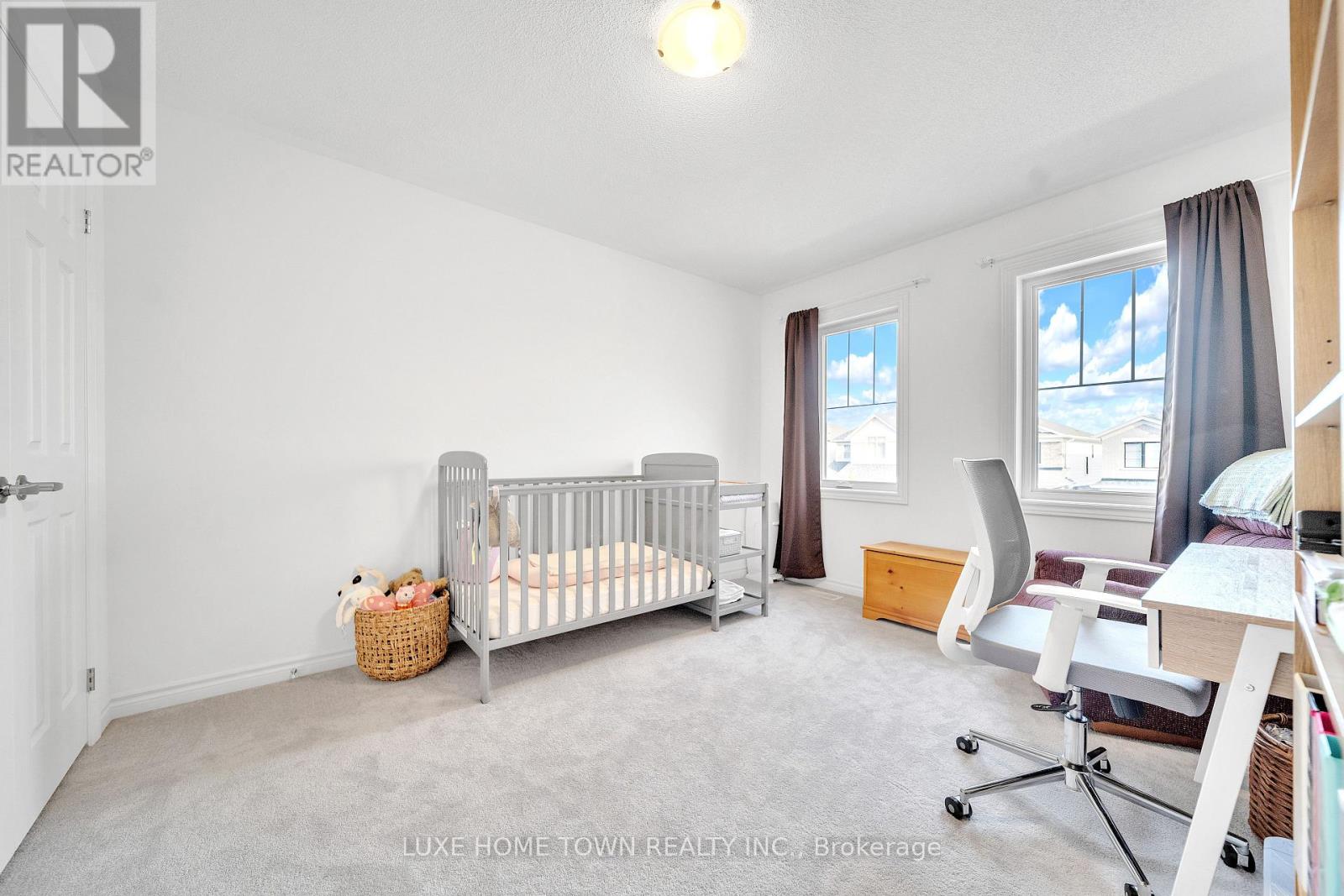 Photo 40 of 39 Spicer Street, Centre Wellington ON