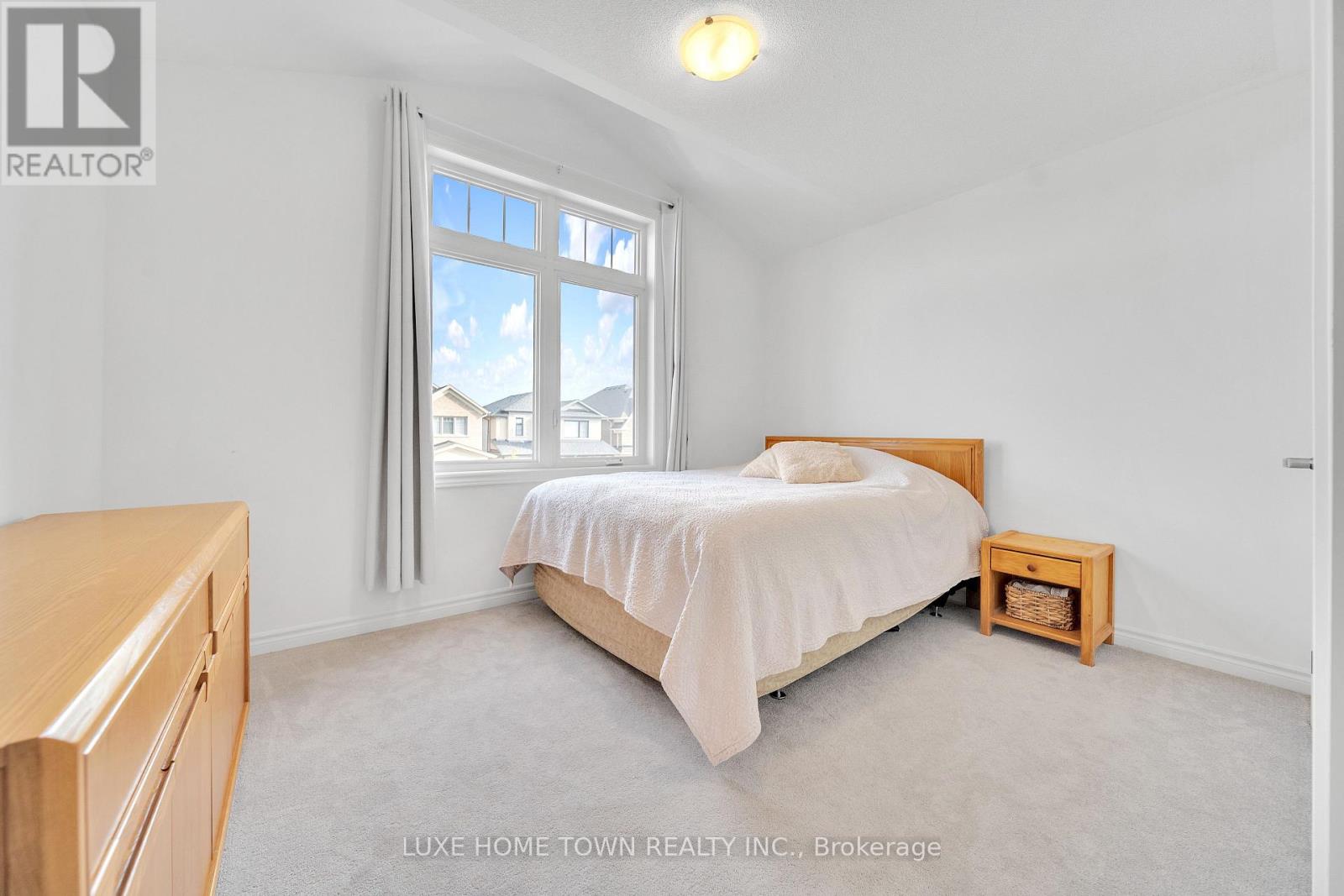 Photo 43 of 39 Spicer Street, Centre Wellington ON