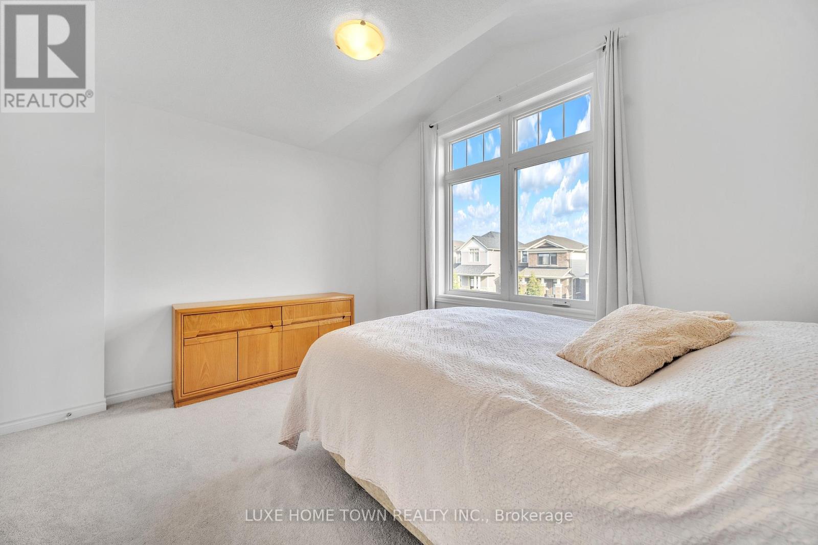 Photo 44 of 39 Spicer Street, Centre Wellington ON