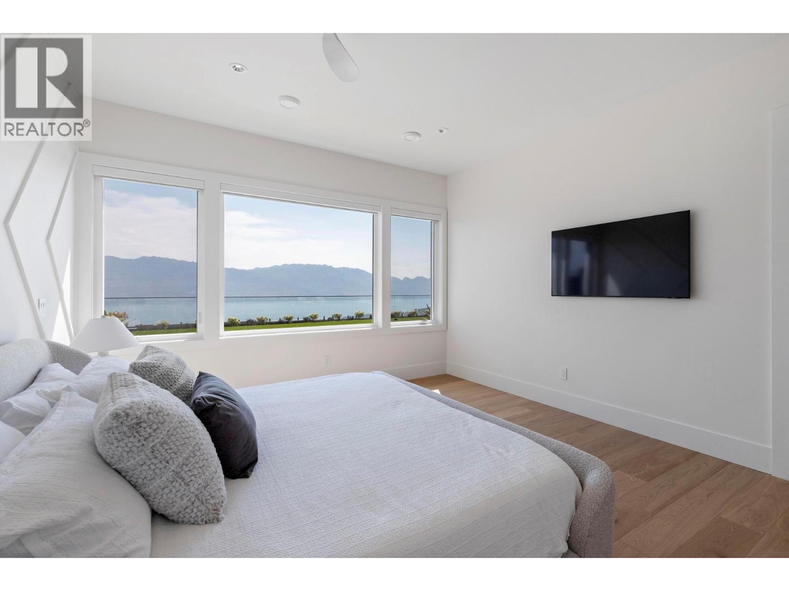  1391 Vineyard Drive, West Kelowna