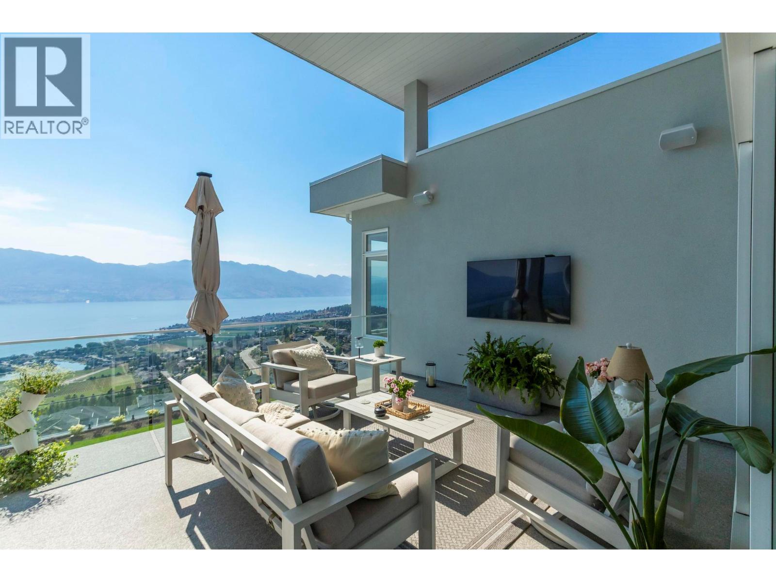 1391 Vineyard Drive, West Kelowna