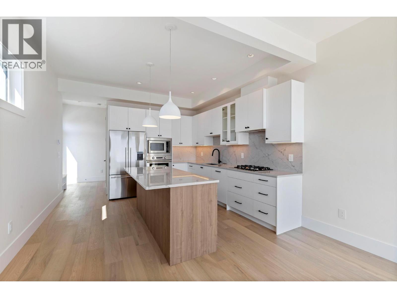  1391 Vineyard Drive, West Kelowna