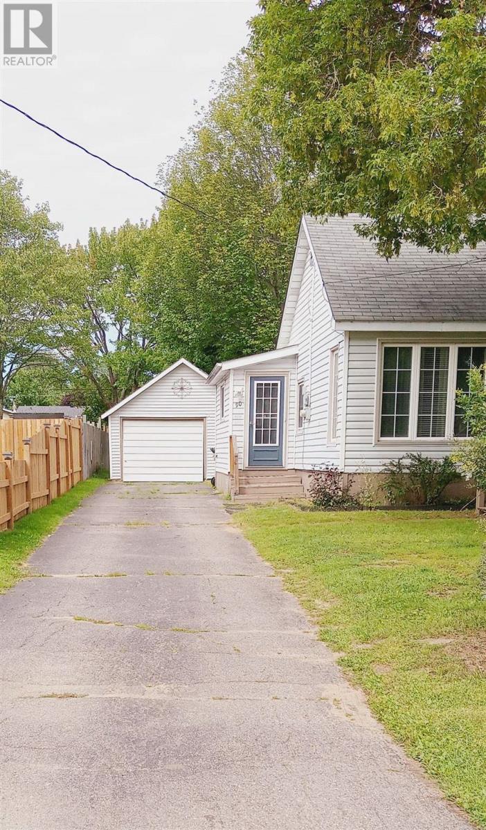 Photo 4 of 90 Glenwood Ave, Sault Ste Marie ON