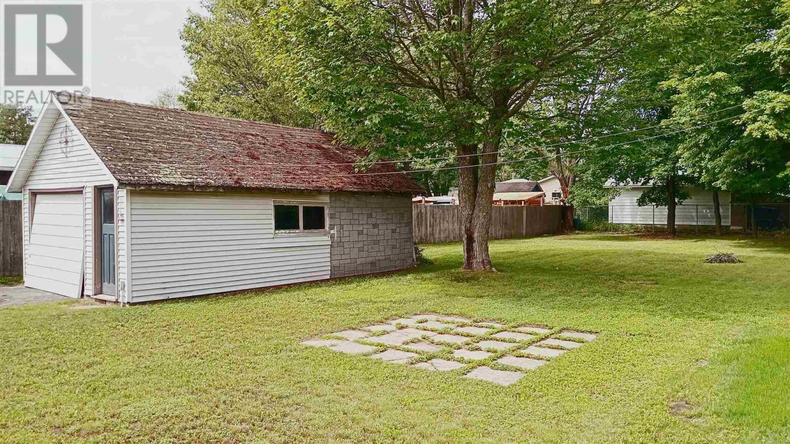 Photo 5 of 90 Glenwood Ave, Sault Ste Marie ON
