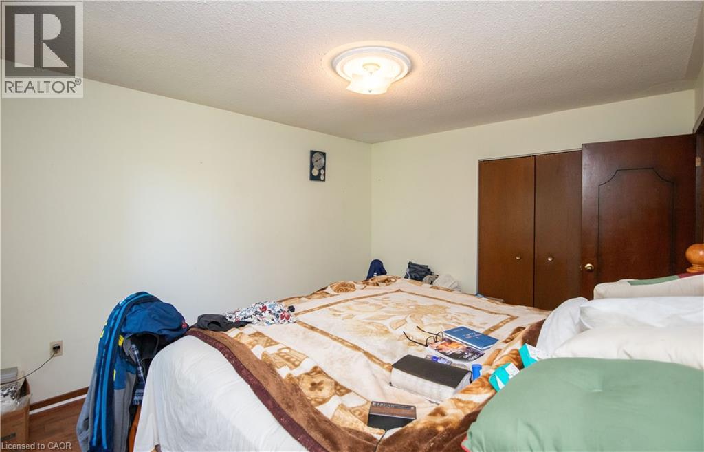Photo 23 of 185 Lavina Crescent, Hamilton ON