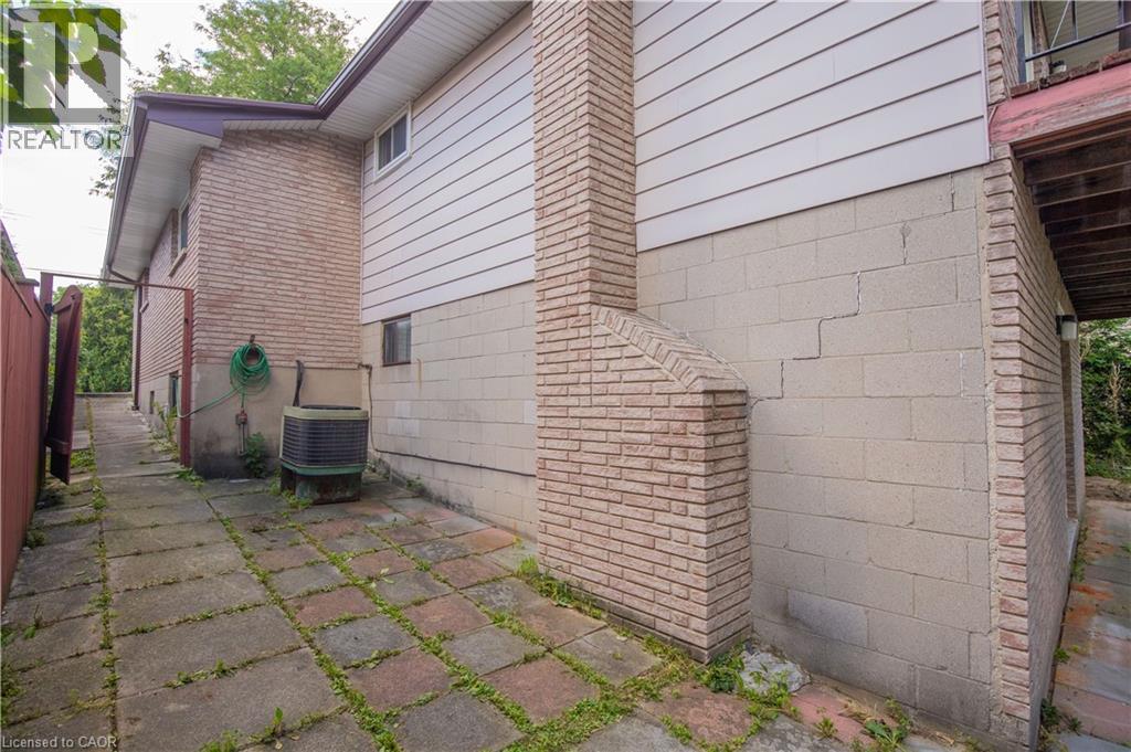 Photo 36 of 185 Lavina Crescent, Hamilton ON