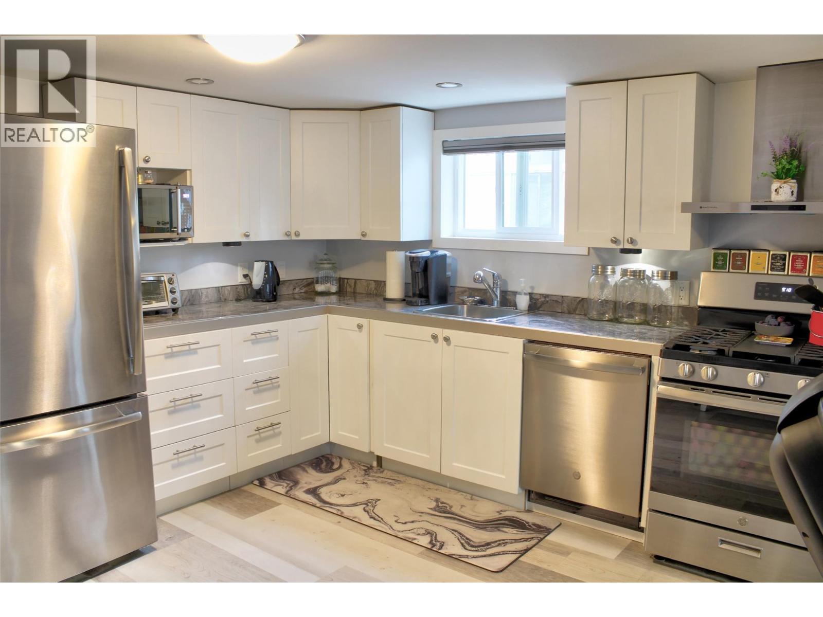 4 6588 97A Highway, Enderby