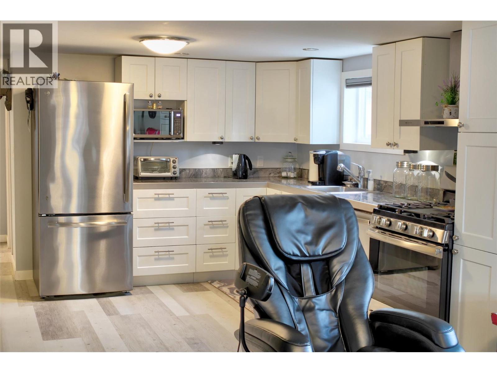 4 6588 97A Highway, Enderby