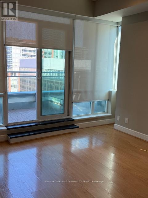 Photo 7 of 716 112 George Street Sw, Toronto ON
