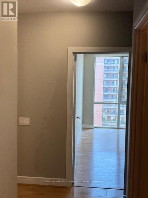 Photo 9 of 716 112 George Street Sw, Toronto ON