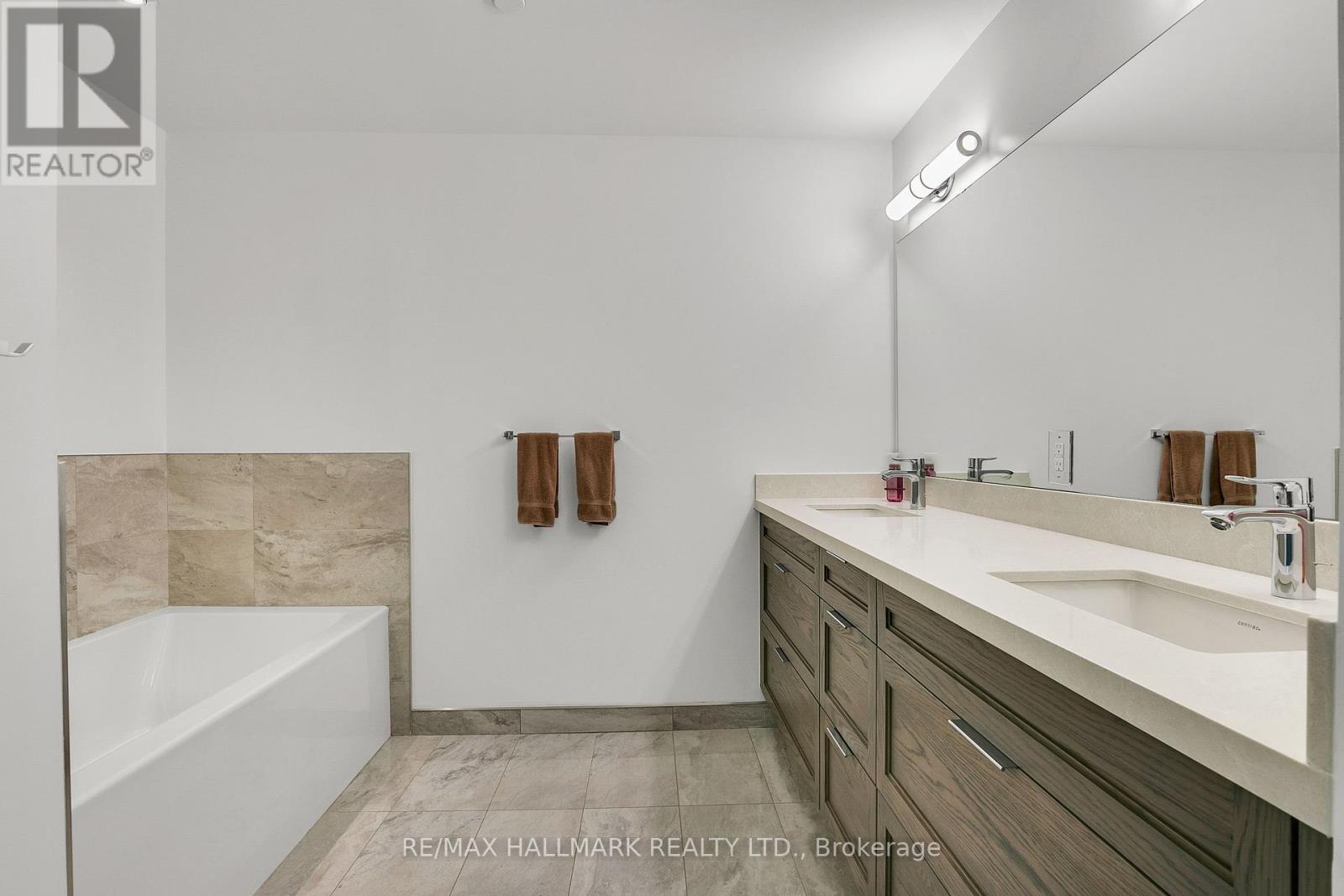 Photo 25 of 406 1700 Avenue Road, Toronto ON