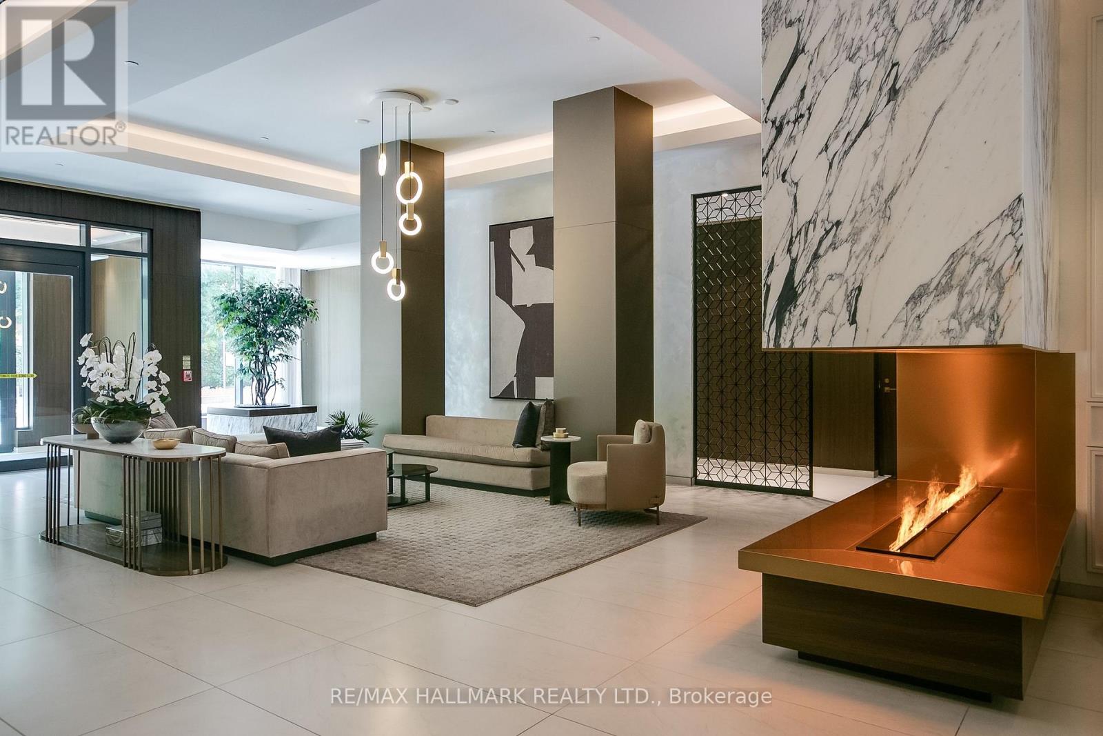 Photo 3 of 406 1700 Avenue Road, Toronto ON