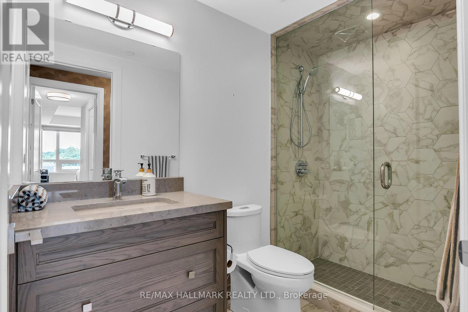 Photo 32 of 406 1700 Avenue Road, Toronto ON