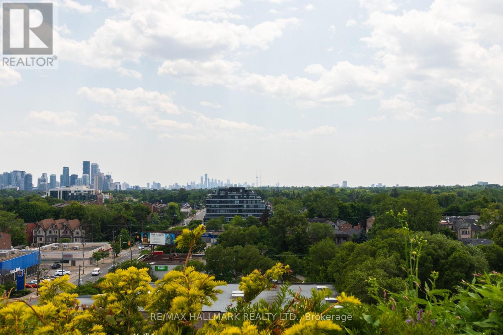 Photo 36 of 406 1700 Avenue Road, Toronto ON