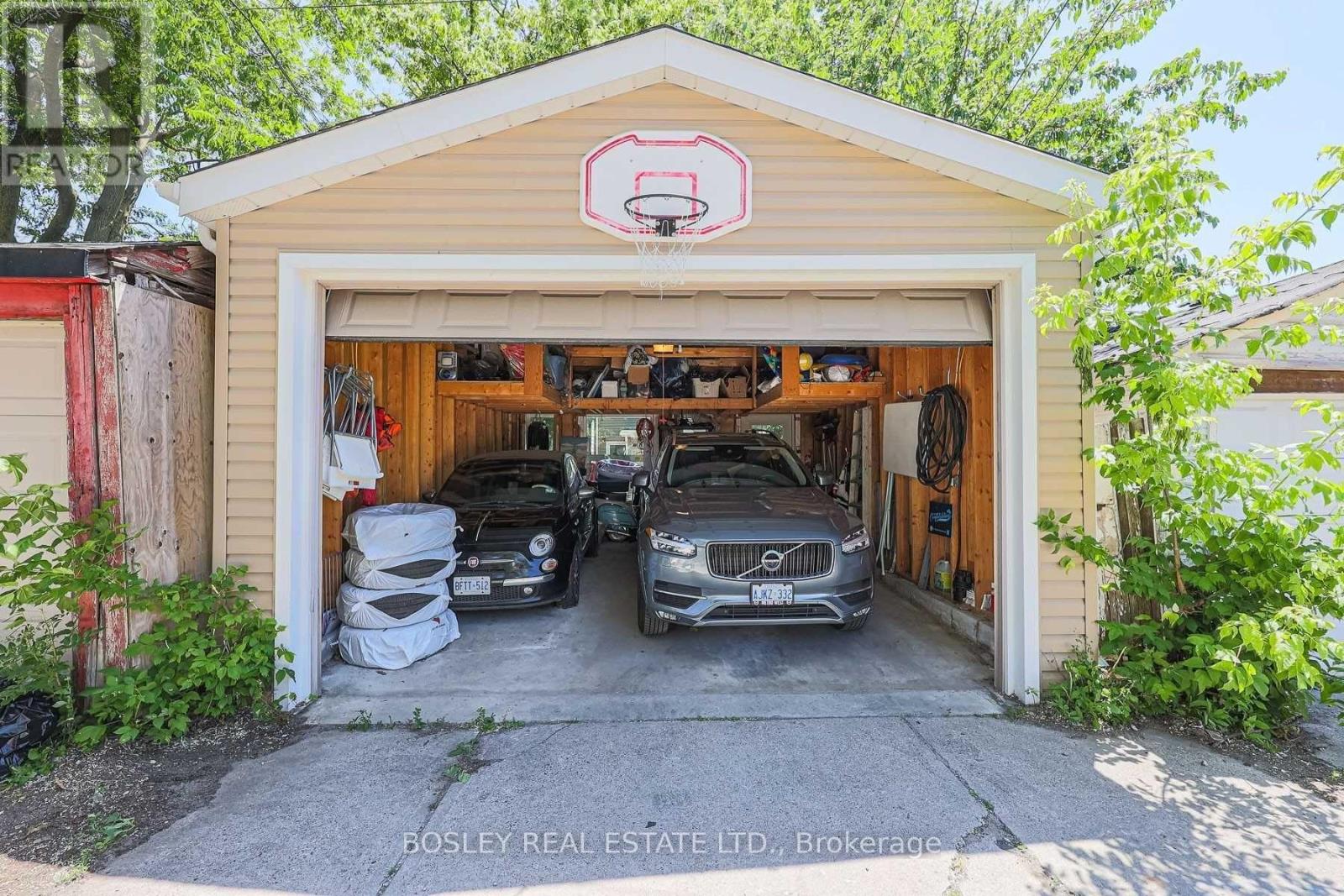 Photo 34 of 56 Helena Avenue, Toronto ON