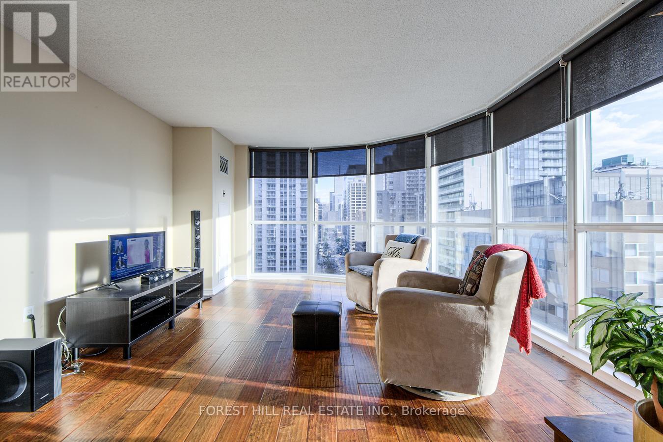 Photo 7 of 1606 801 Bay Street, Toronto ON