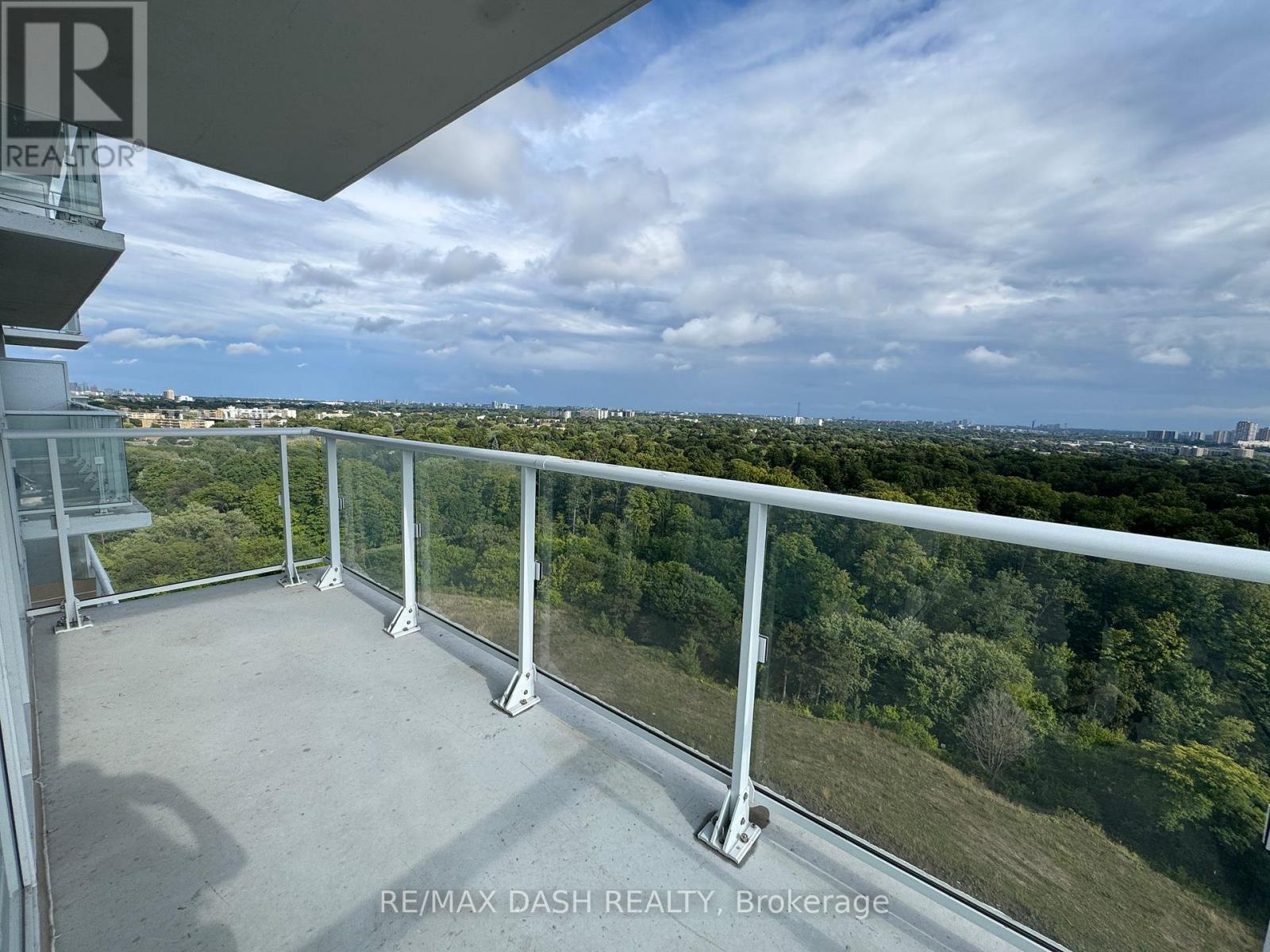 Photo 18 of 1702 10 Deerlick Court, Toronto ON