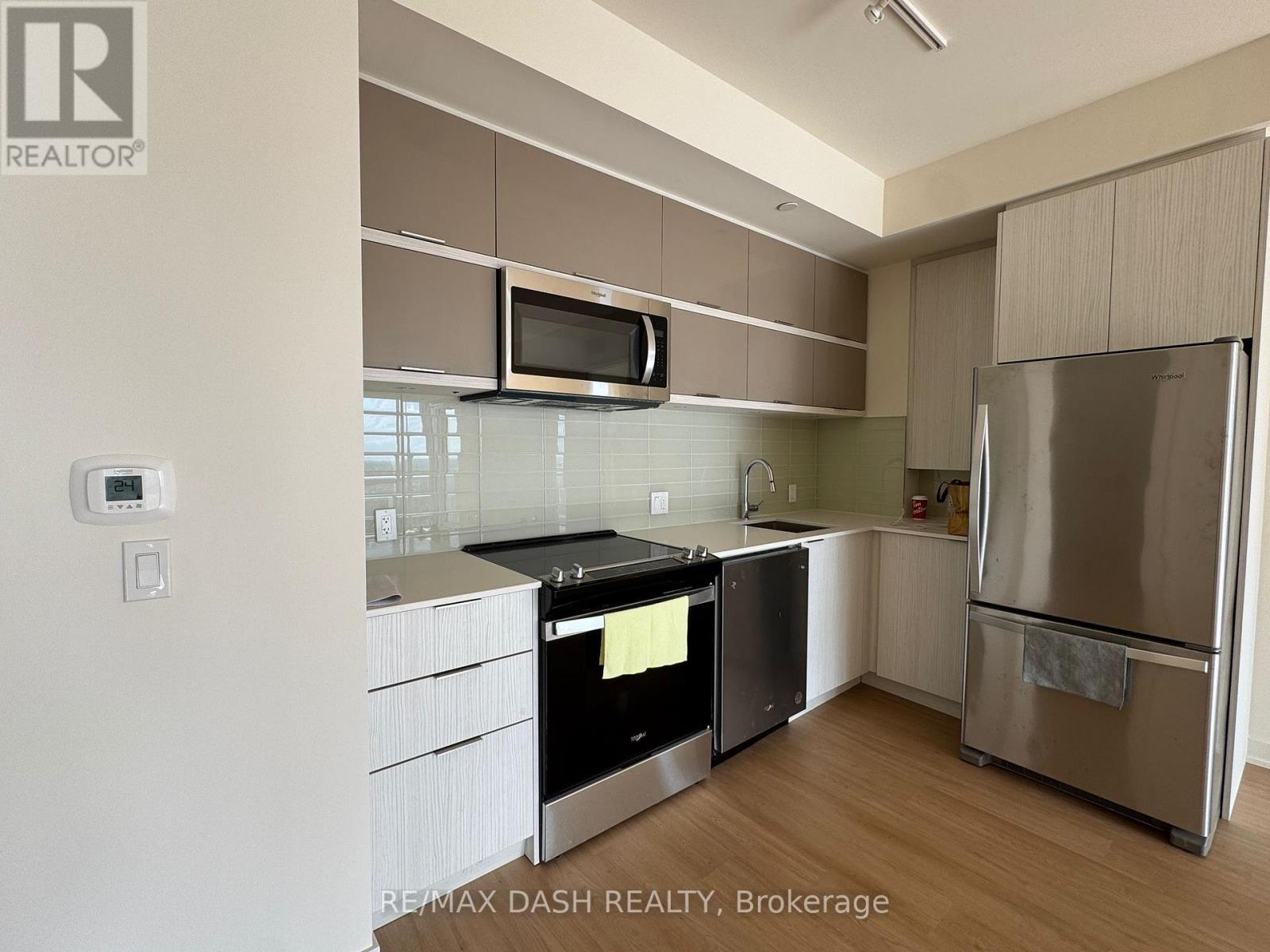 Photo 3 of 1702 10 Deerlick Court, Toronto ON