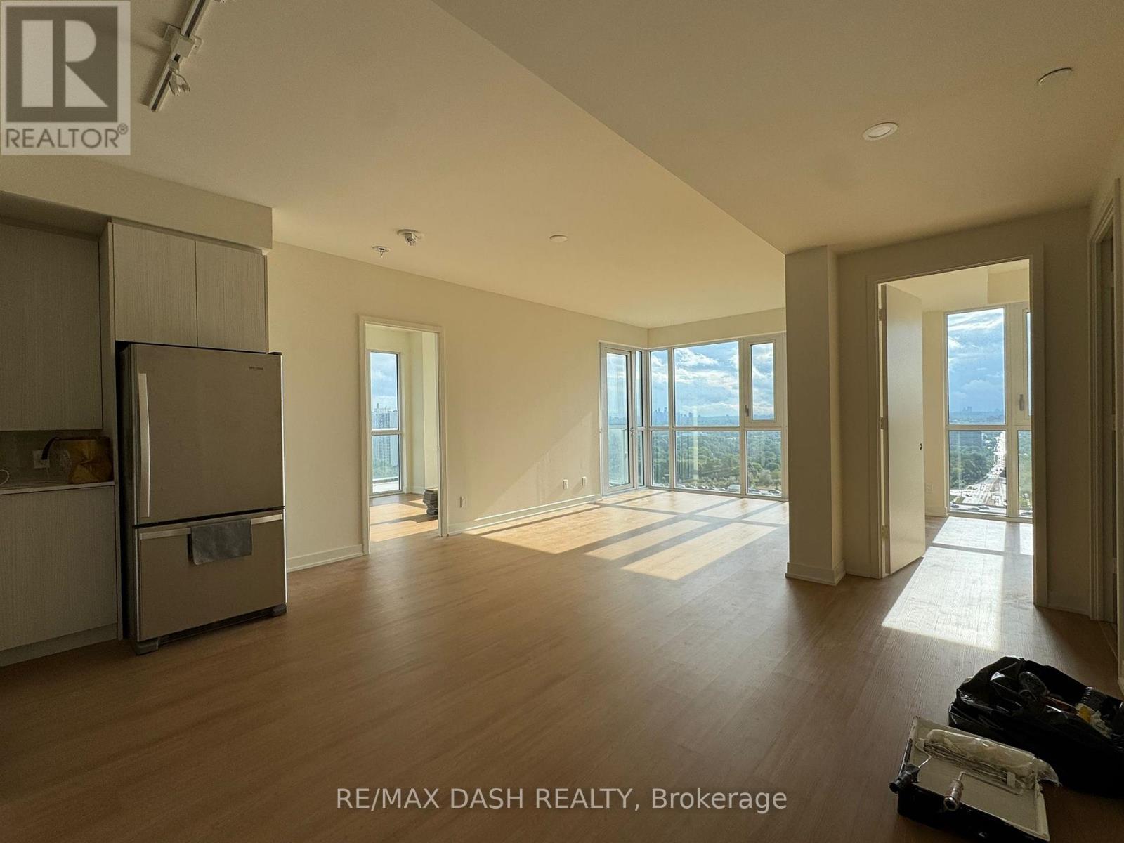 Photo 7 of 1702 10 Deerlick Court, Toronto ON