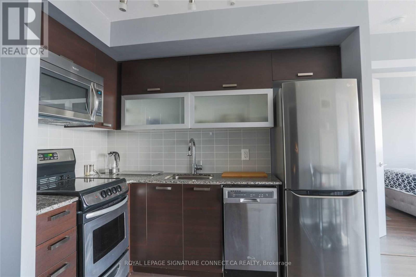 Photo 13 of 1033 68 Abell Street, Toronto ON