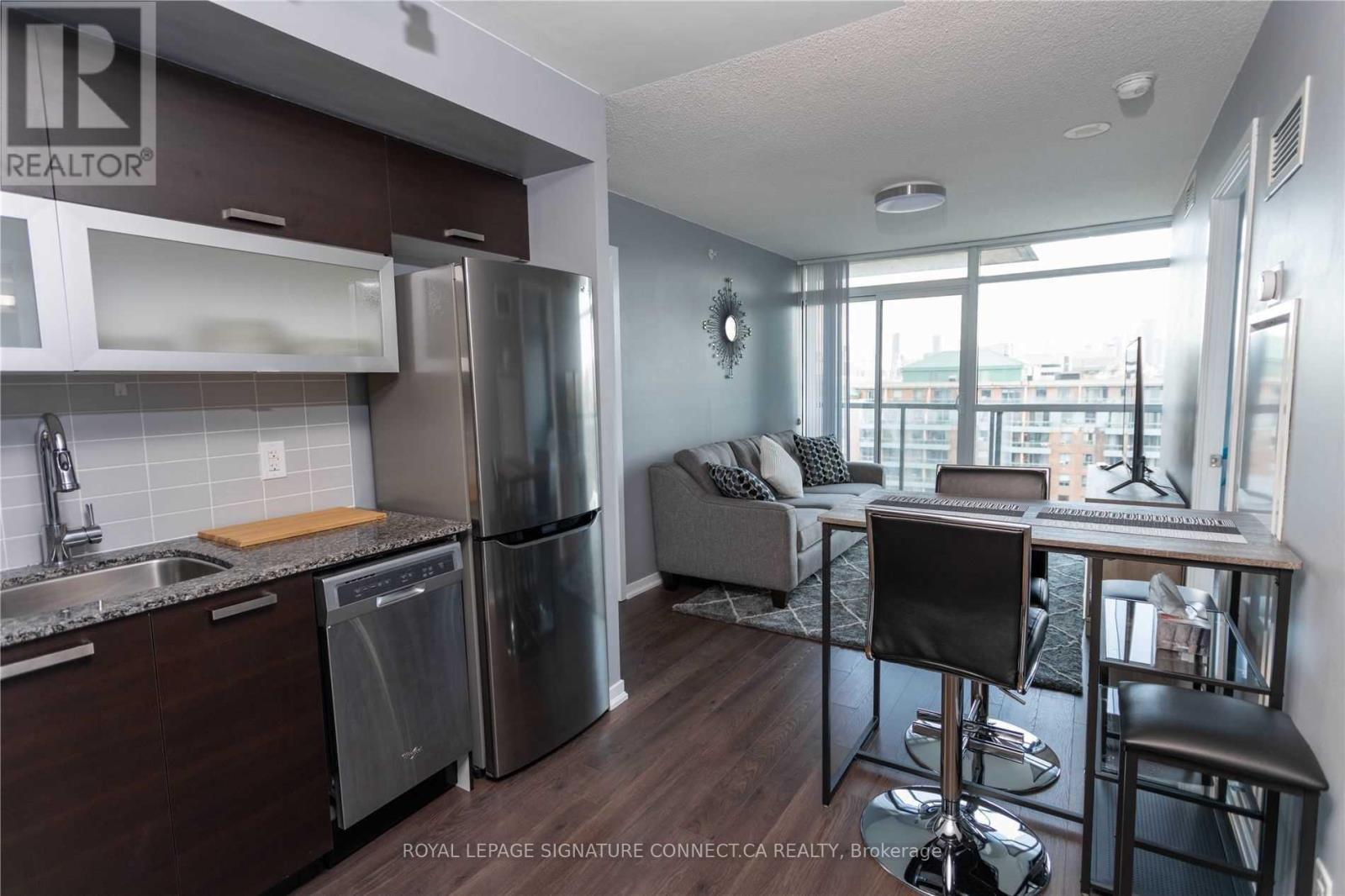 Photo 2 of 1033 68 Abell Street, Toronto ON