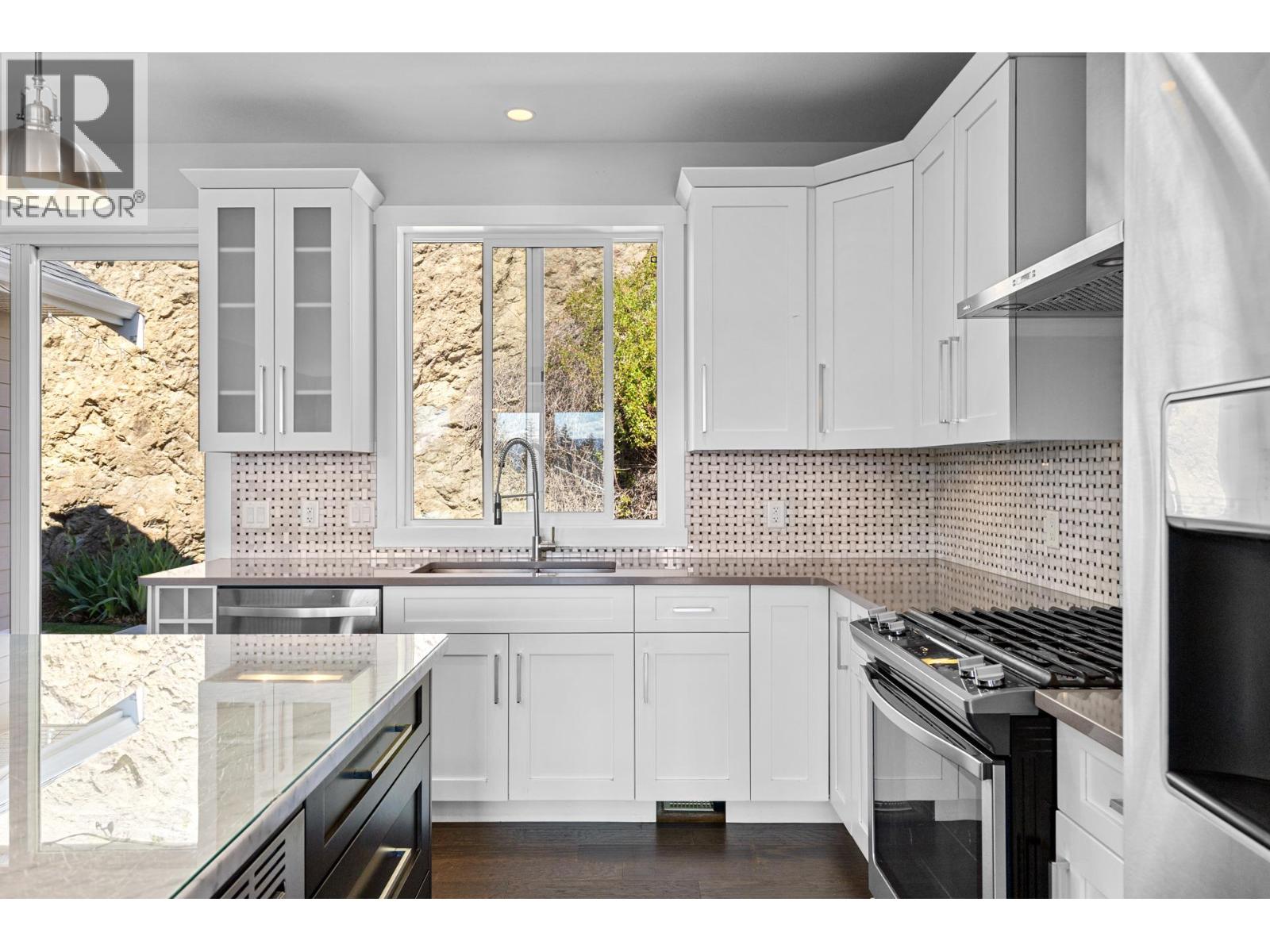  272 Upper Canyon Drive North, Kelowna