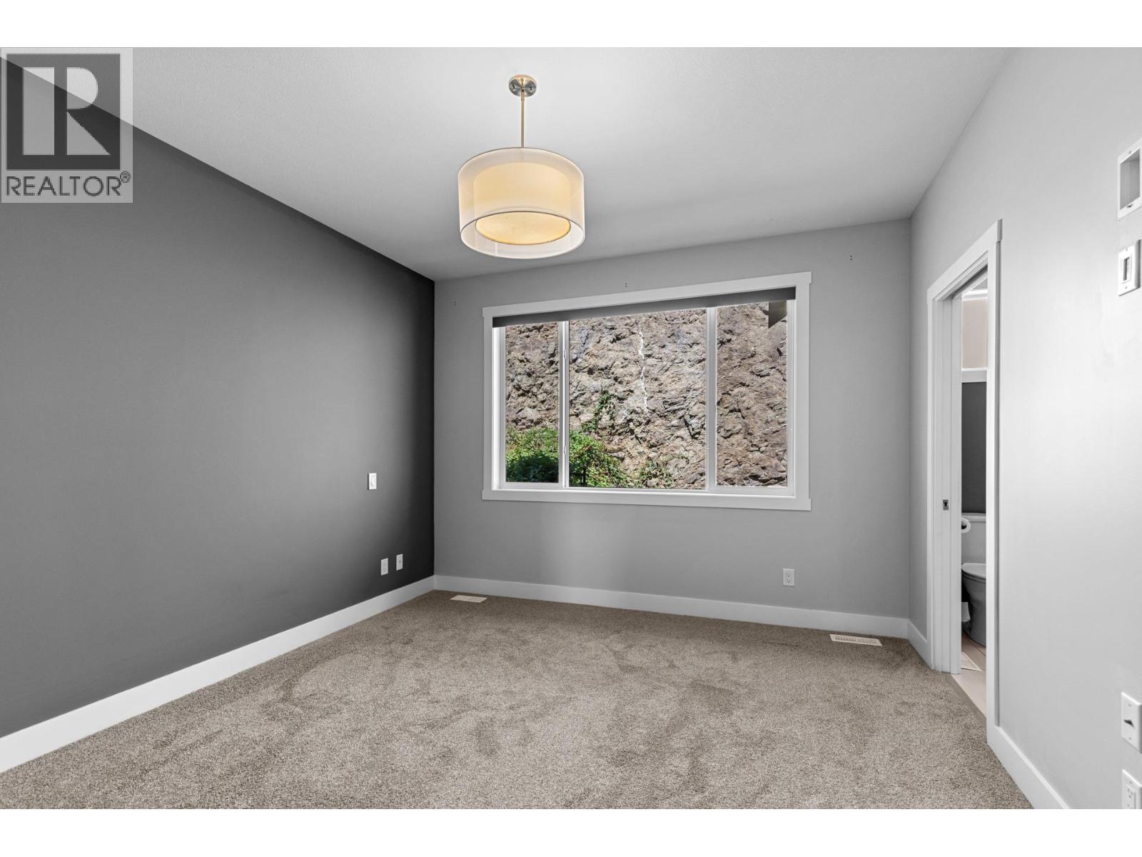  272 Upper Canyon Drive North, Kelowna