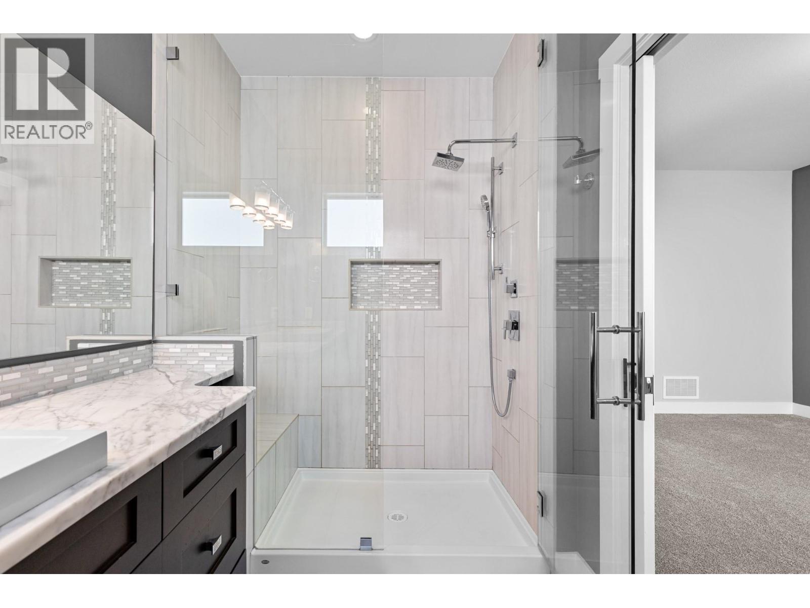  272 Upper Canyon Drive North, Kelowna