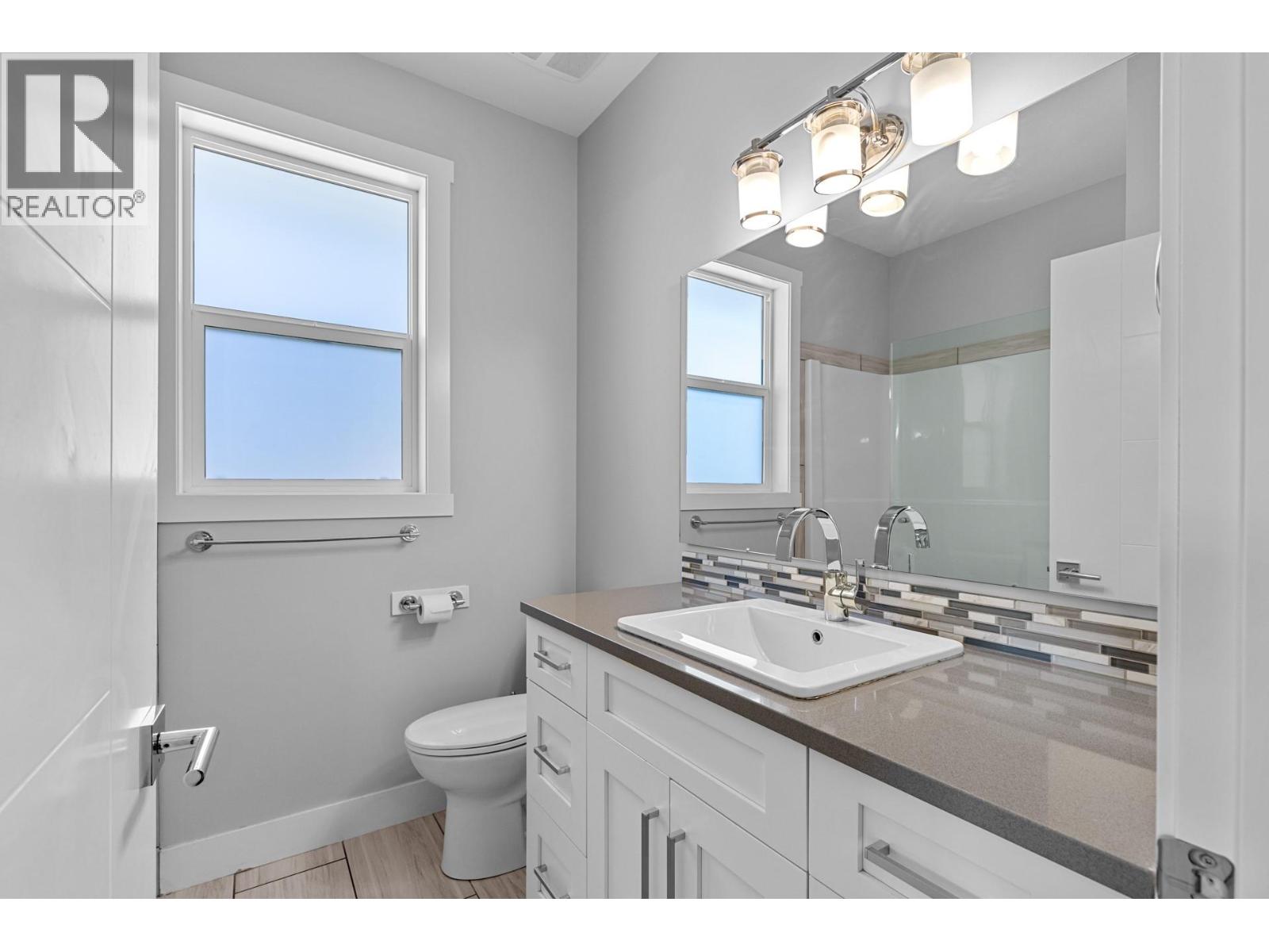  272 Upper Canyon Drive North, Kelowna