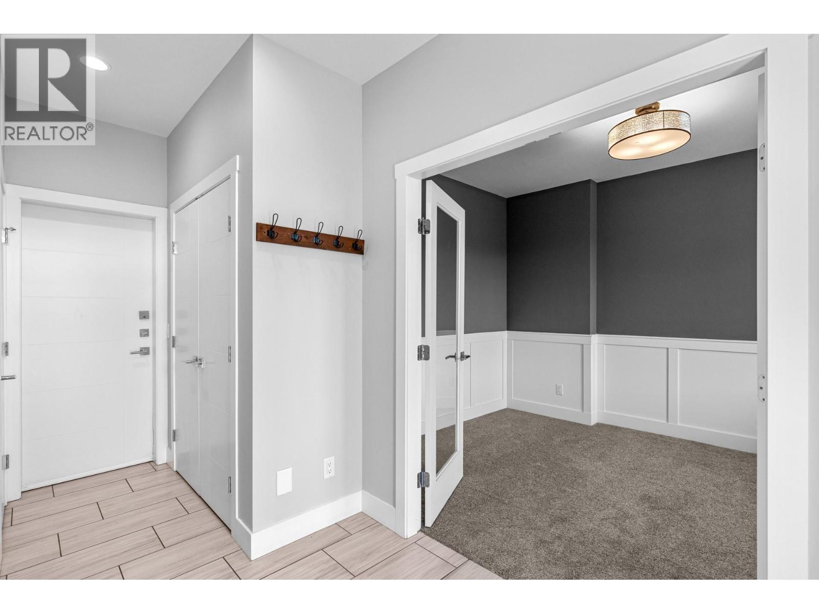  272 Upper Canyon Drive North, Kelowna