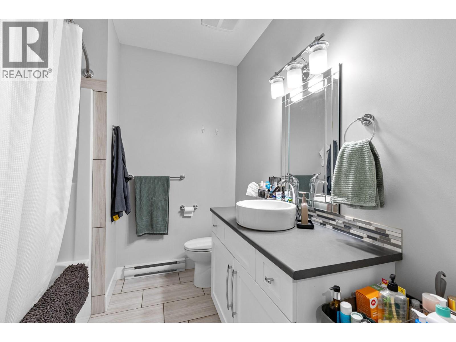 272 Upper Canyon Drive North, Kelowna