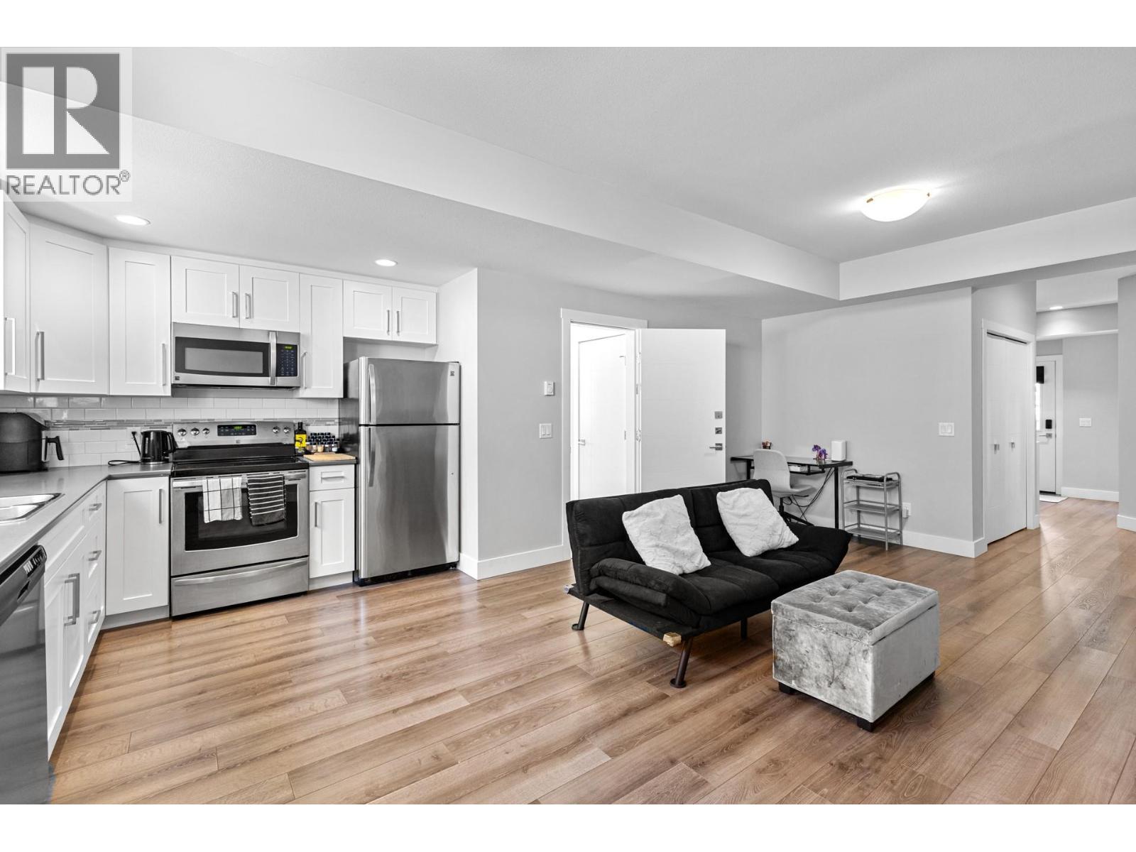  272 Upper Canyon Drive North, Kelowna