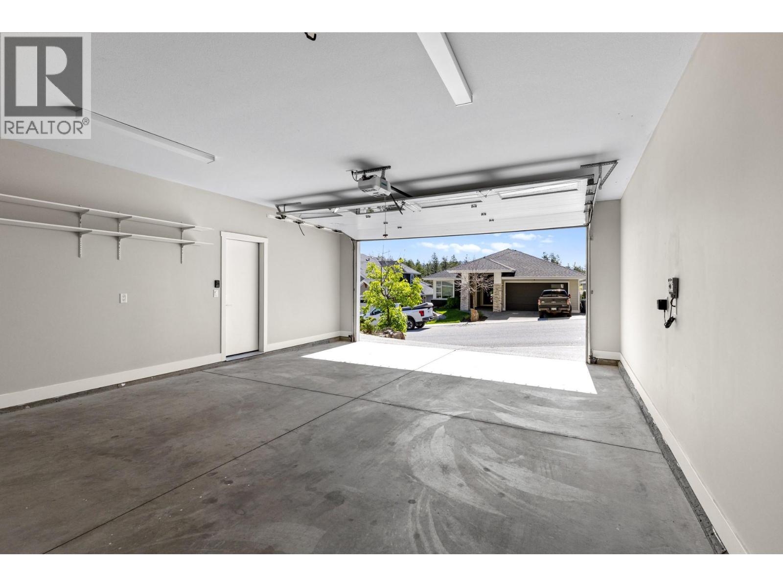  272 Upper Canyon Drive North, Kelowna