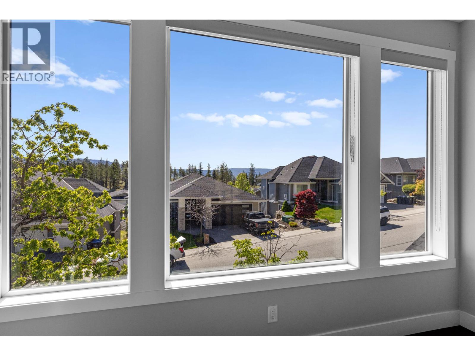  272 Upper Canyon Drive North, Kelowna