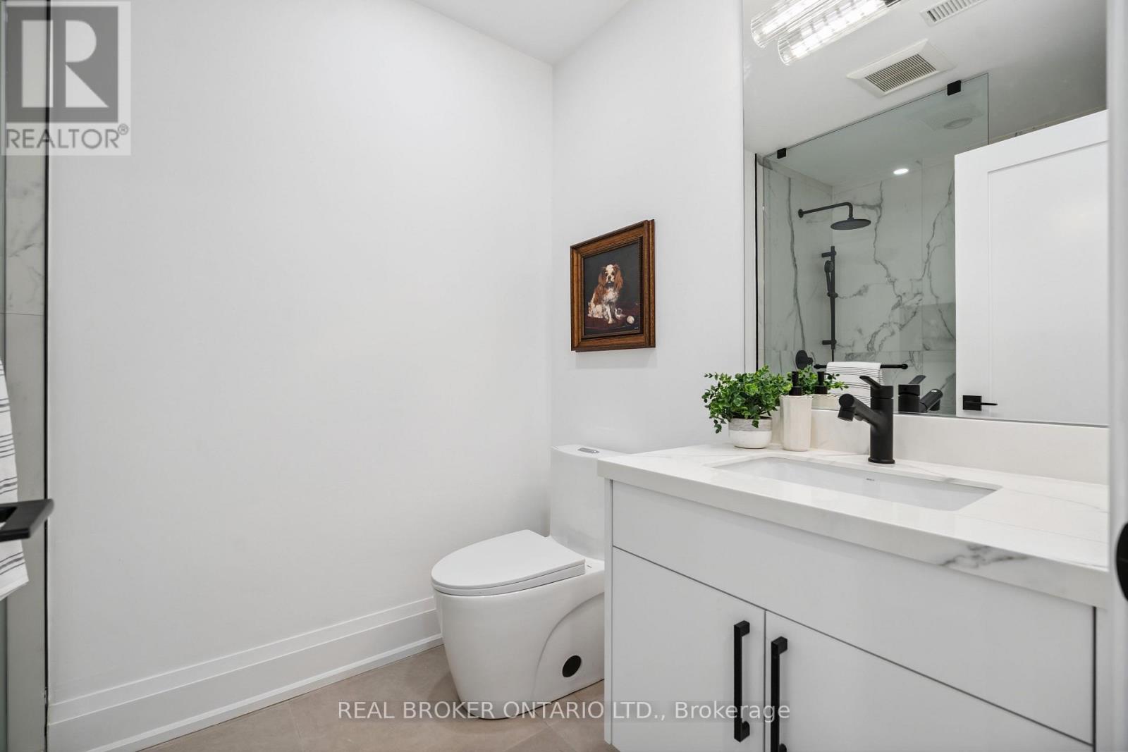 Photo 41 of 98 Hogarth Avenue, Toronto ON